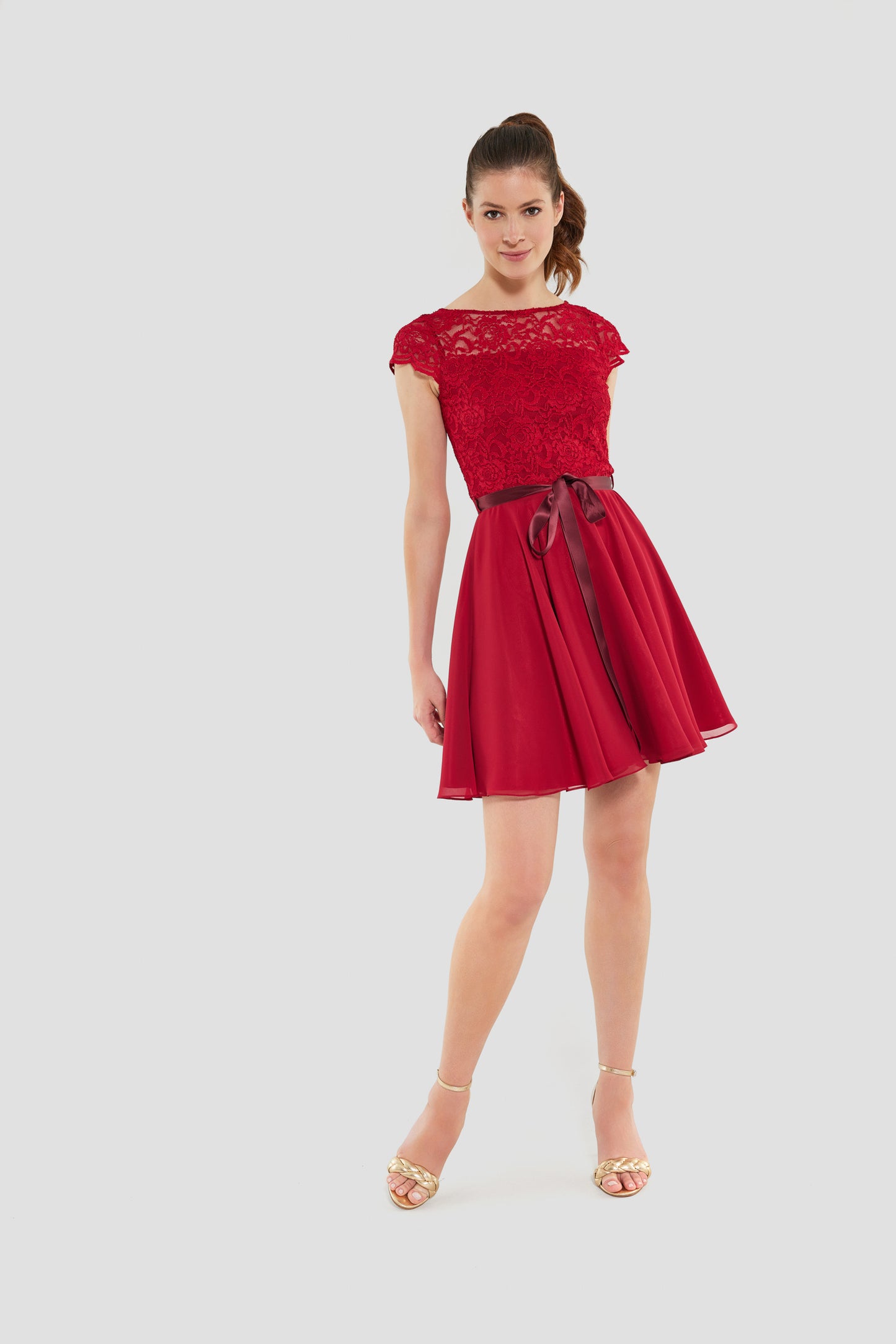 Cocktailkleid aus Spitze und Chiffon