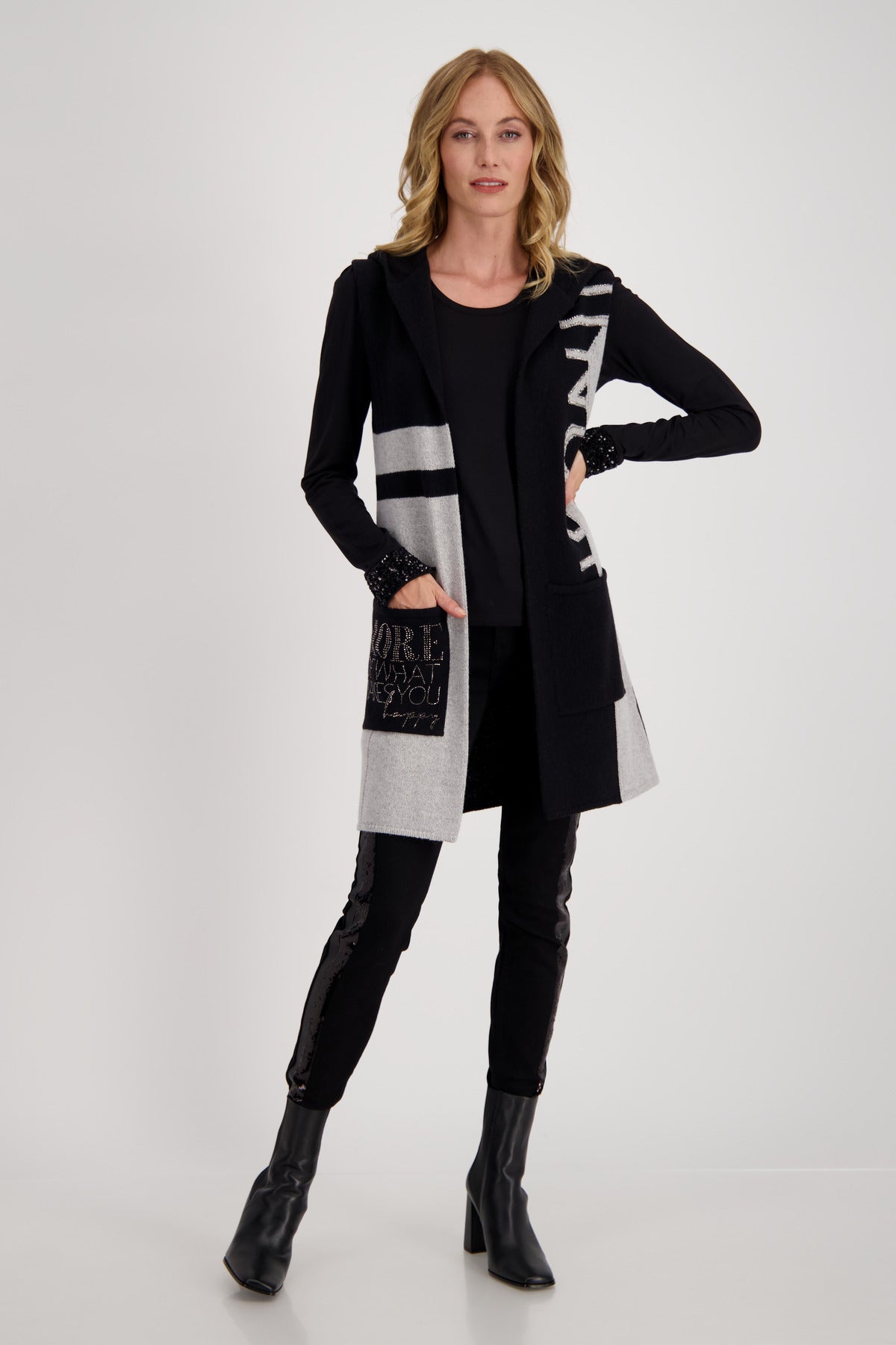 Strickjacke, schwarz gemustert